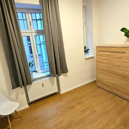 Maxmilian**** S Parkovanim Zdarma Karlsbad